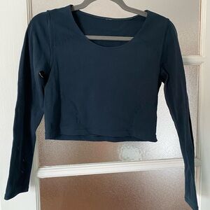 Lululemon Athletica Dark Blue Long Sleeve top size 6